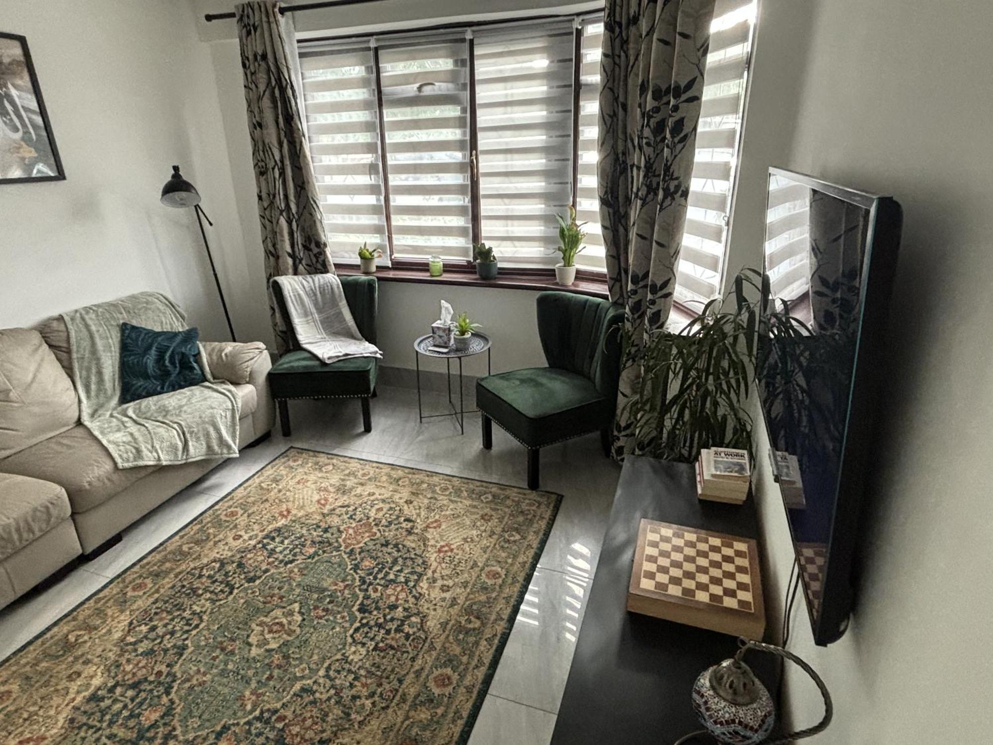 Charming And Cosy London Home, Garden, Parking & Family Fun Mitcham Exterior foto