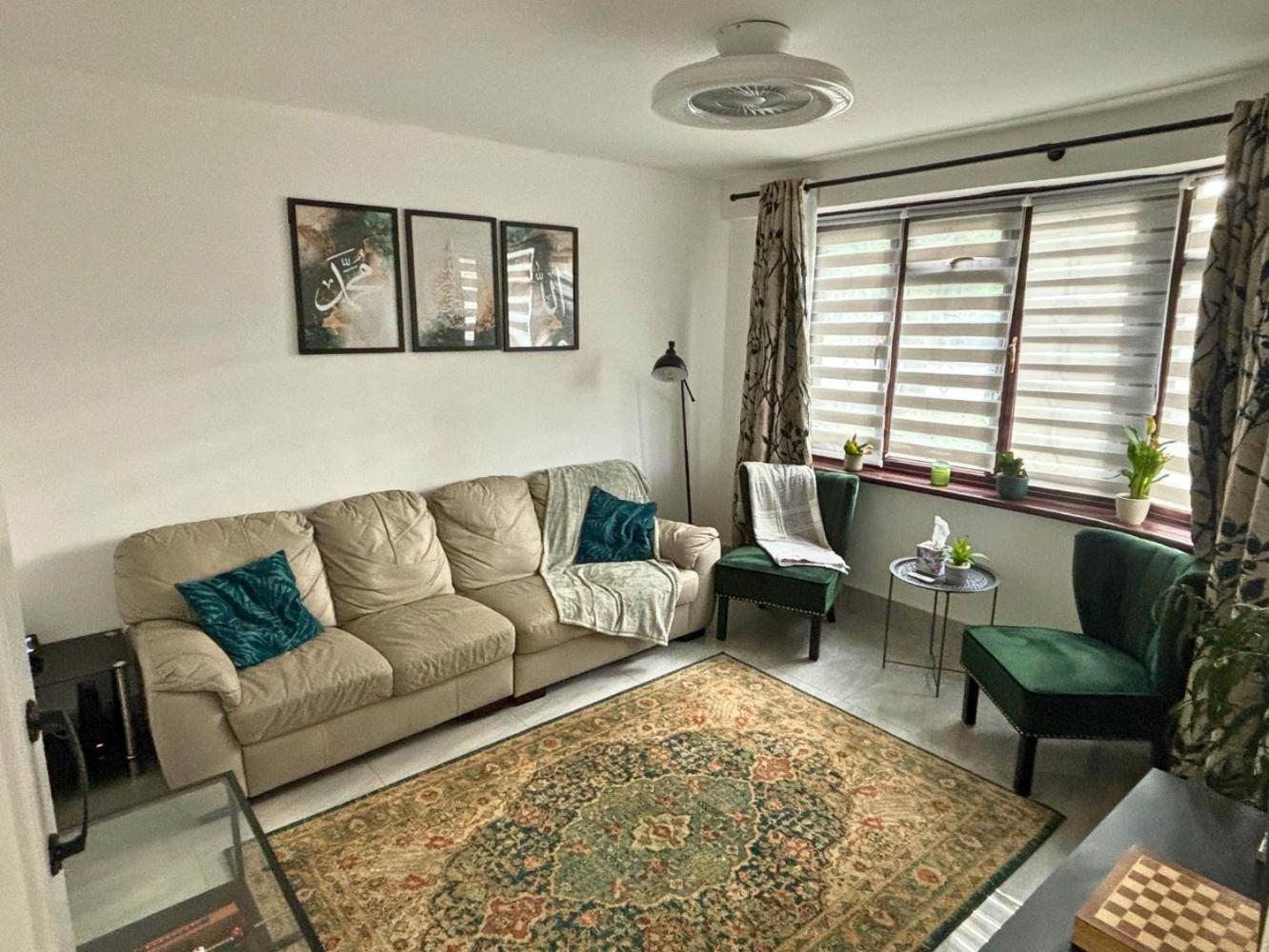 Charming And Cosy London Home, Garden, Parking & Family Fun Mitcham Exterior foto